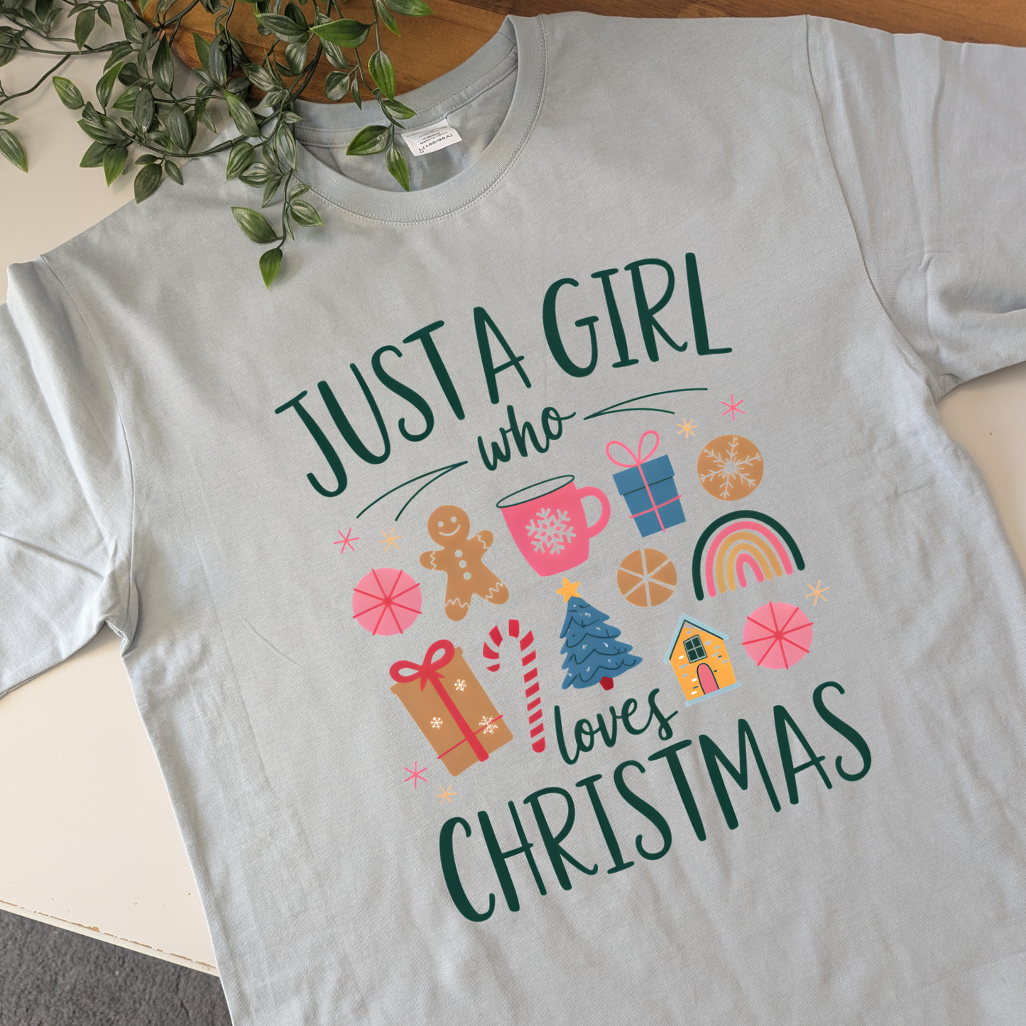 Just A Girl Who Loves Christmas Tshirt