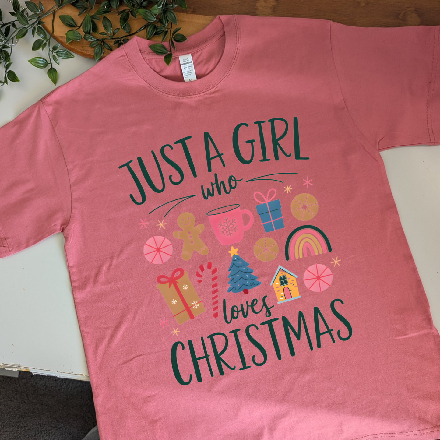 Just A Girl Who Loves Christmas Tshirt