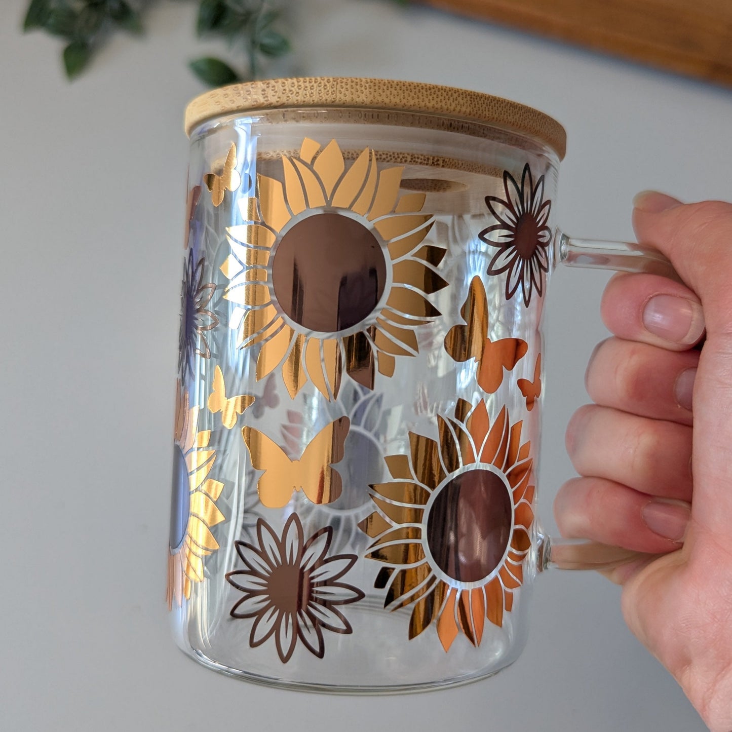 Discounted slightly damaged Golden Sunflower 17oz glass mug with bamboo lid & reusable plastic straw