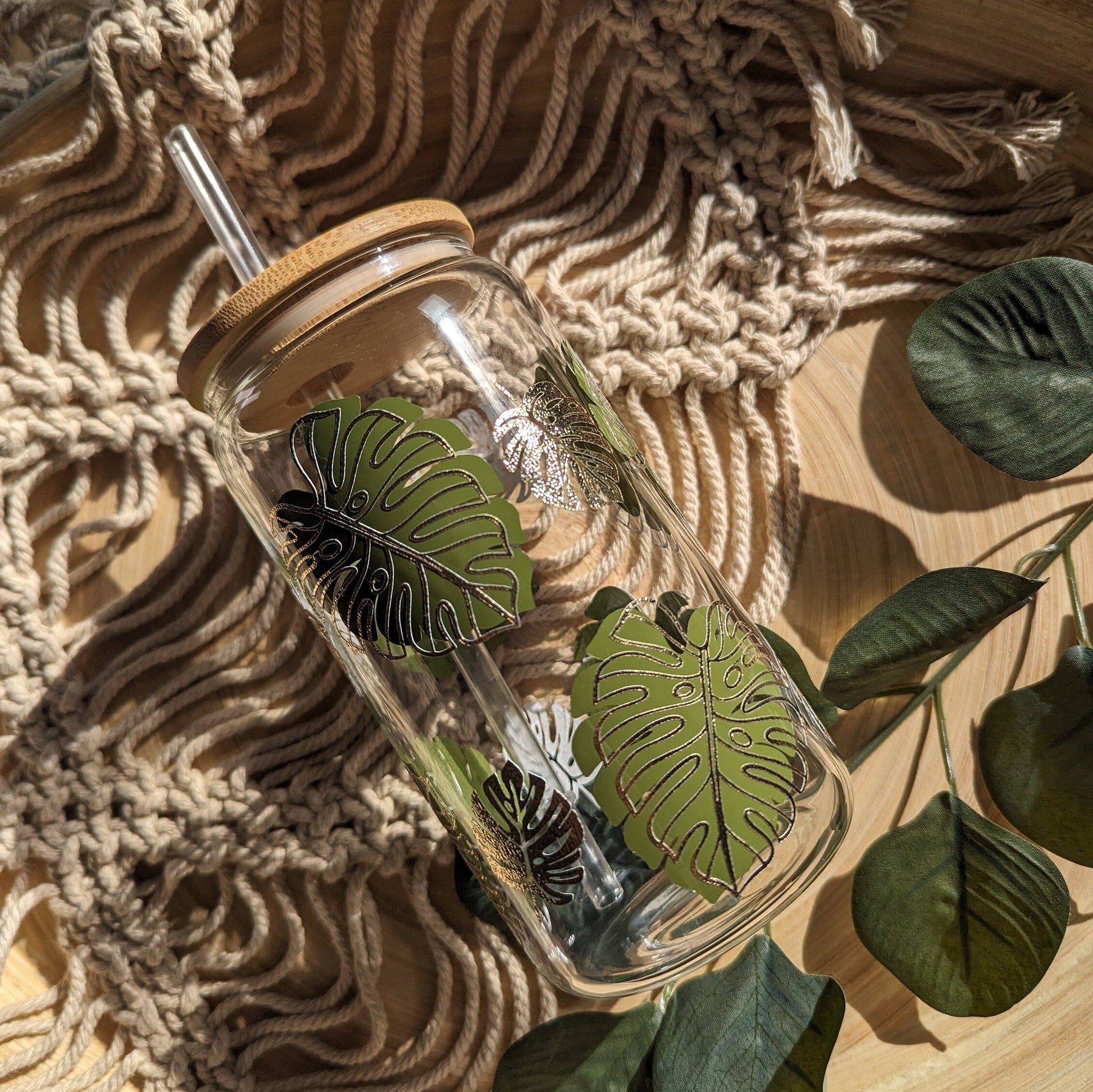 Olive green and champagne gold Monstera leaf glass mug or glass cup with bamboo lid & reusable plastic straw. Coffee Cup. Iced coffee.