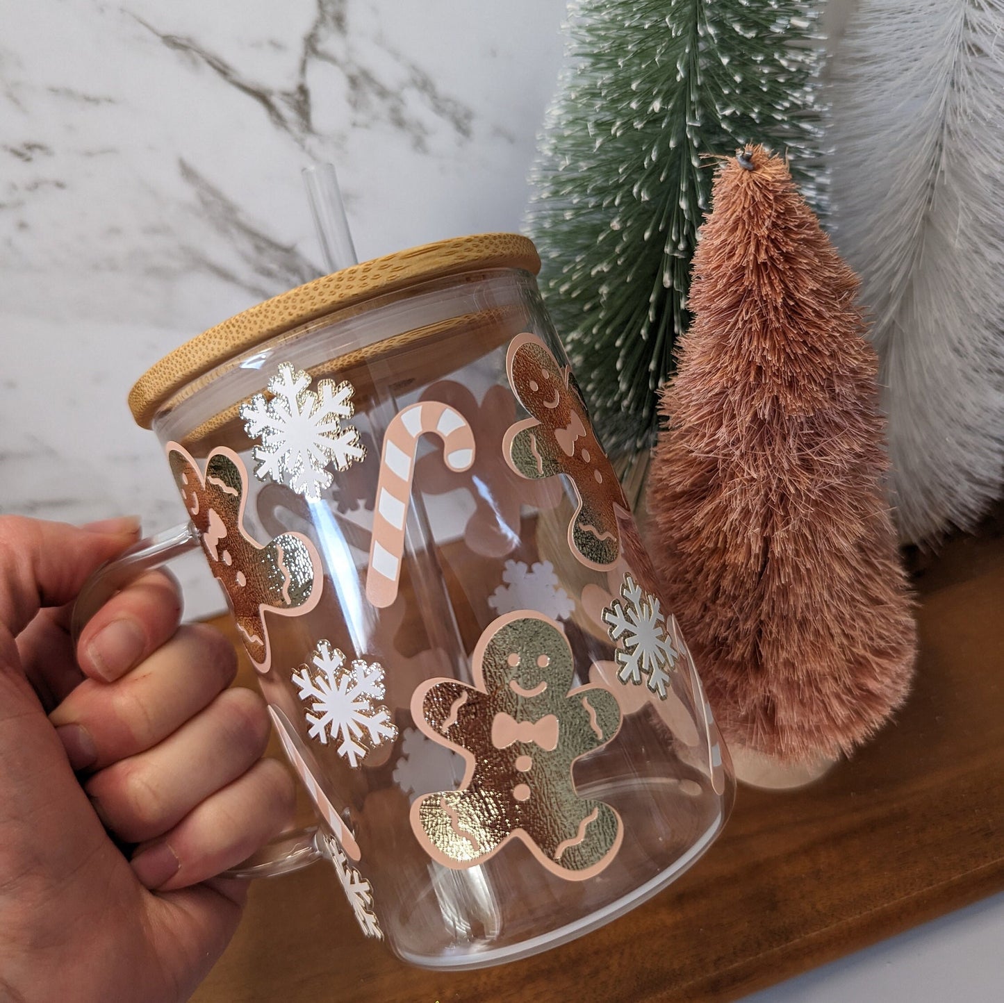 Christmas pastel and light gold gingerbread man, candy cane and snowflake 16oz glass cup or 17oz glass mug with bamboo lid & reusable straw.