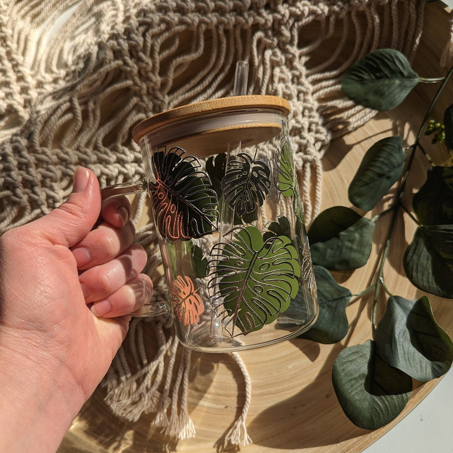 Olive green and champagne gold Monstera leaf glass mug or glass cup with bamboo lid & reusable plastic straw. Coffee Cup. Iced coffee.