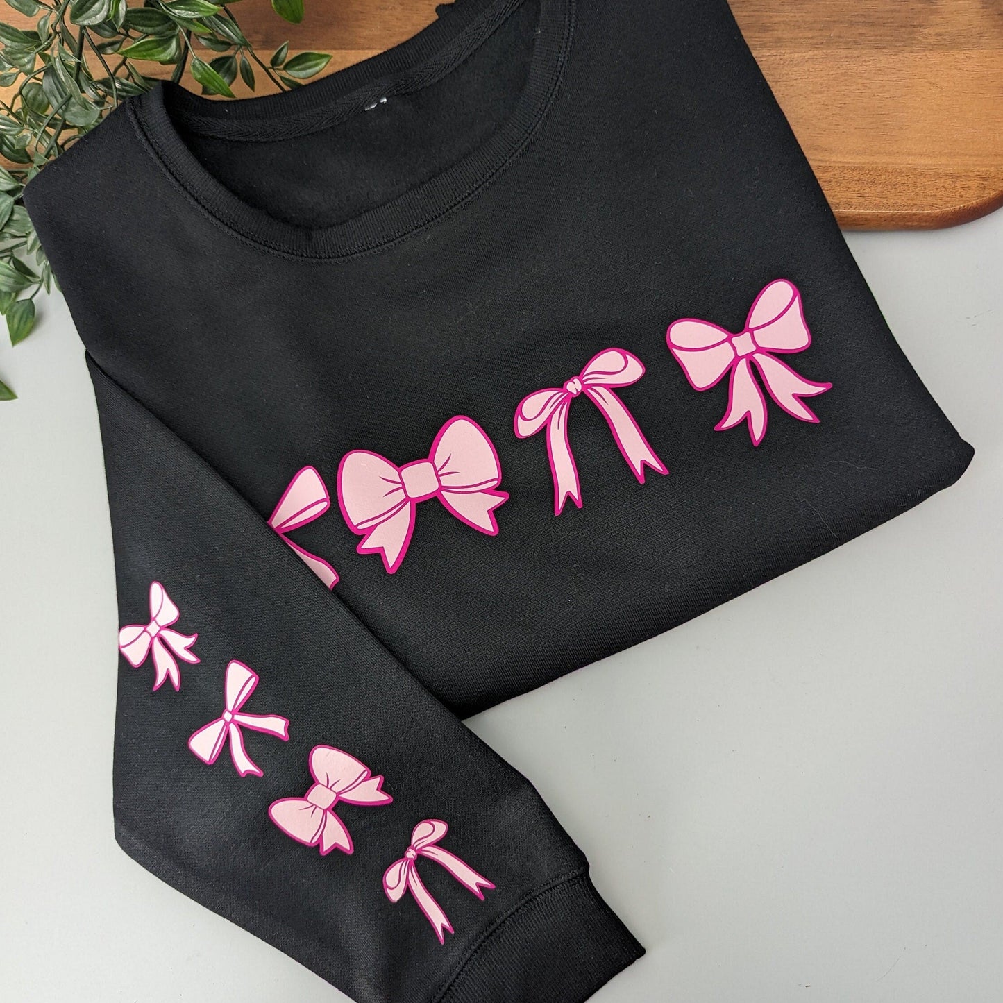 Pretty pink Bows women's crewneck jumper. Girly jumper. Cute bows.